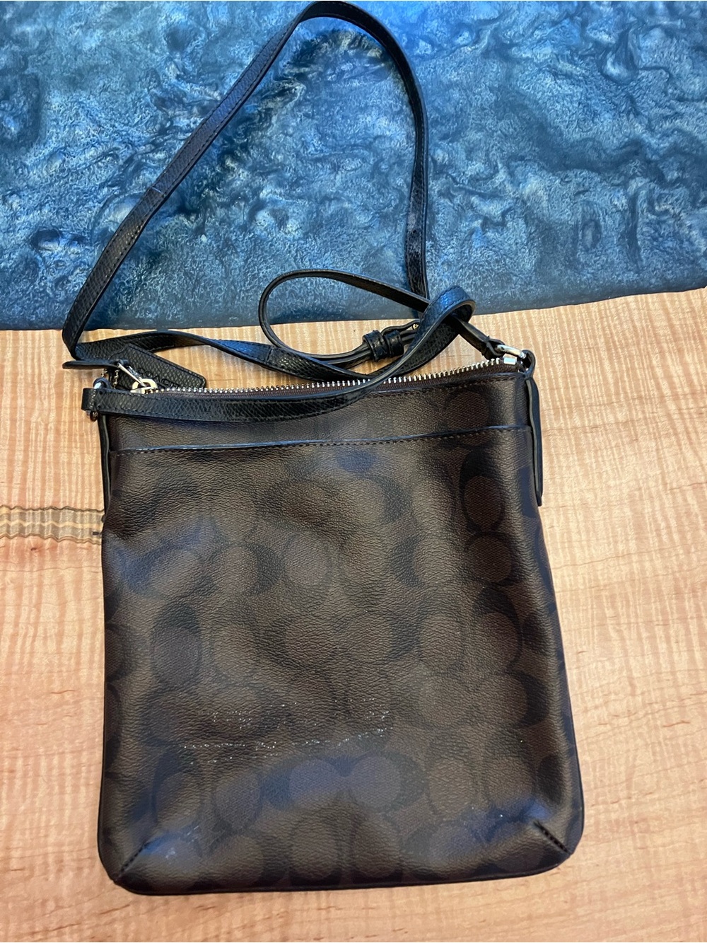 COACH messenger bag in signature monogram print - Picture 2 of 3